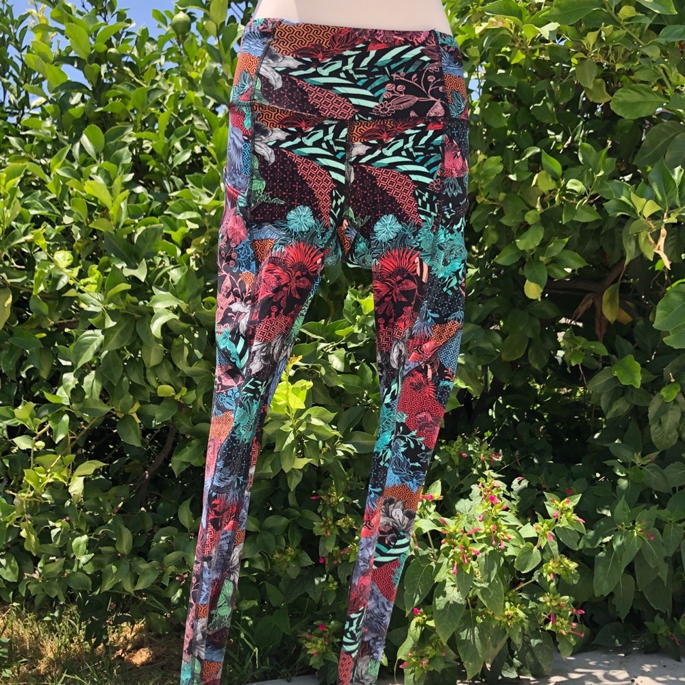 Lululemon Size 2 - Picture 3 of 14